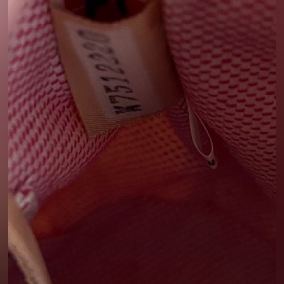 NWT Yellow Dooney & Bourke Purse - Hobo Bucket Bag - Picture 8 of 8